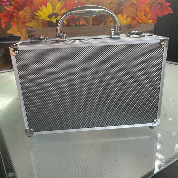NEW - Small Gunmetal Grey Traincase. - Picture 2 of 9